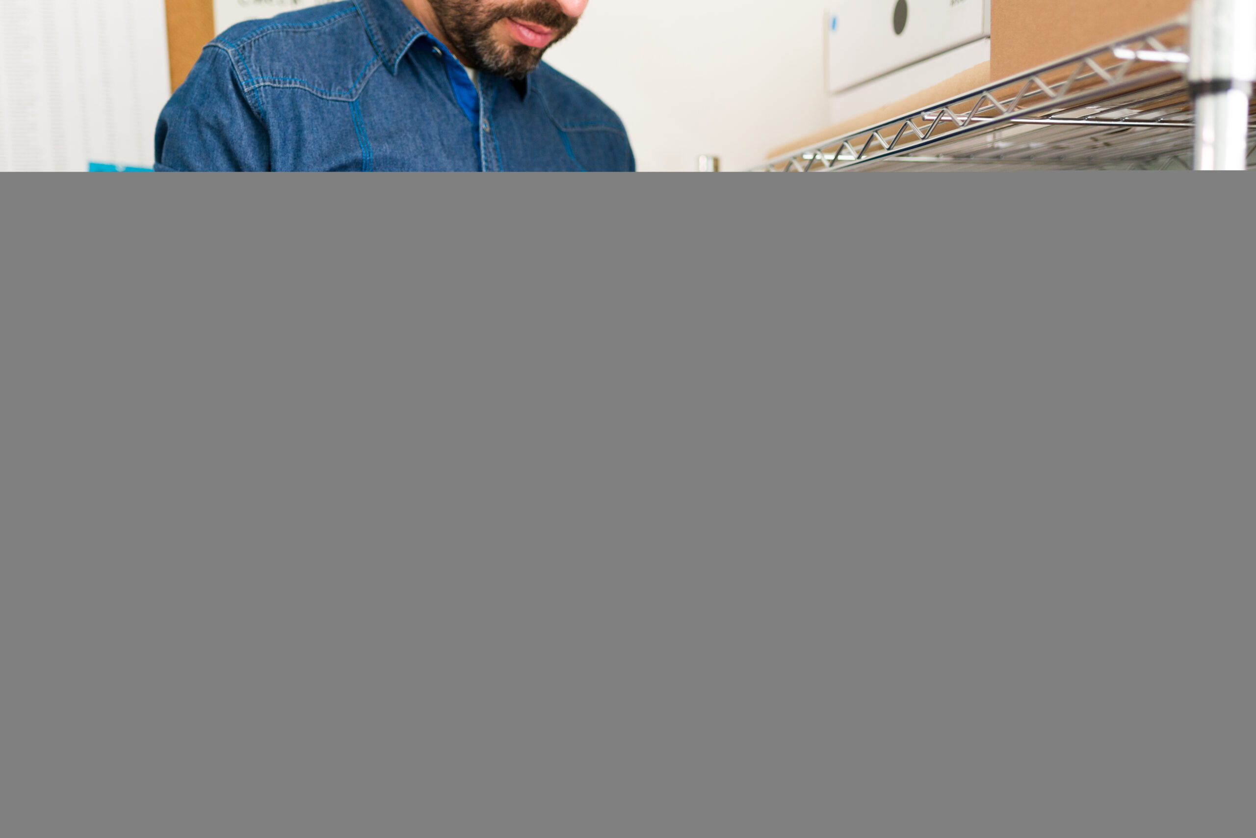 Checking that the shipping packages are correct