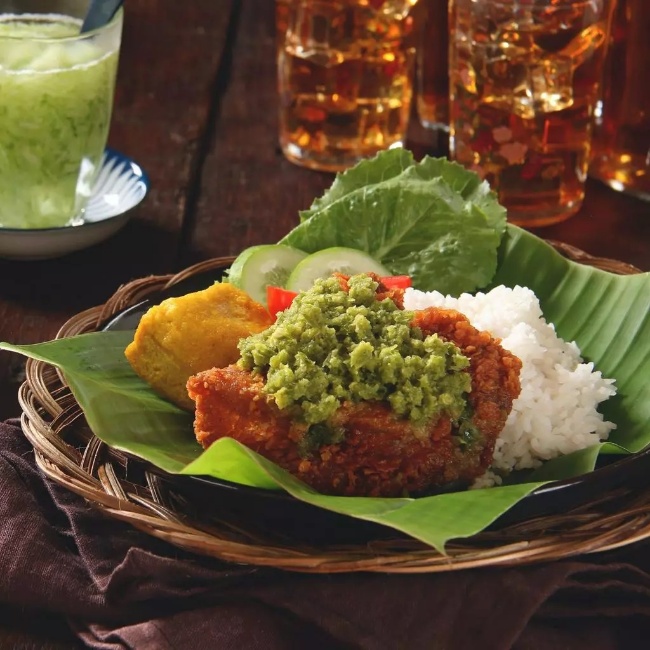 ayam geprek doyan ayam