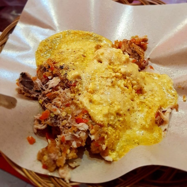 ayam geprek telur asin