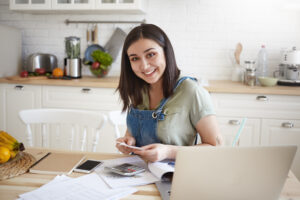 Tips Mengatur Uang THR