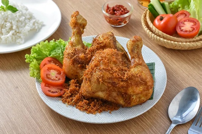 Menu Ayam Favorit untuk Makan Keluarga