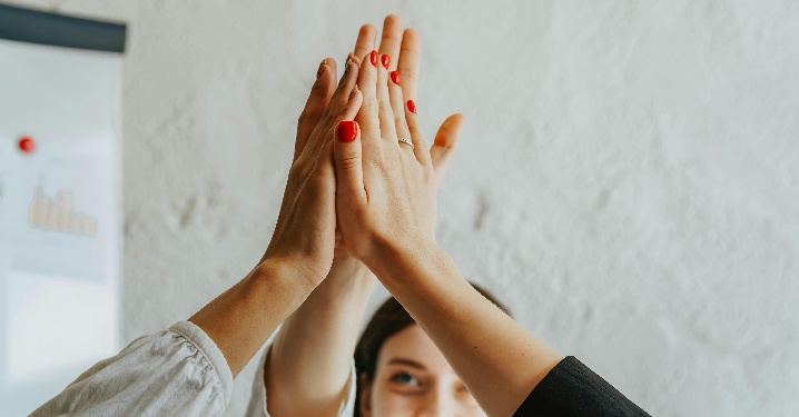 Membuat Grand Opening yang Viral