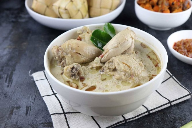 Menu Ayam Favorit untuk Makan Keluarga