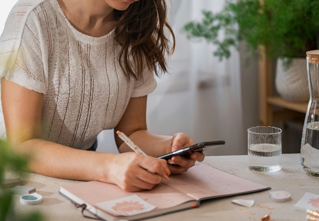 Cara Mengatur Waktu antara Kerja dan Usaha