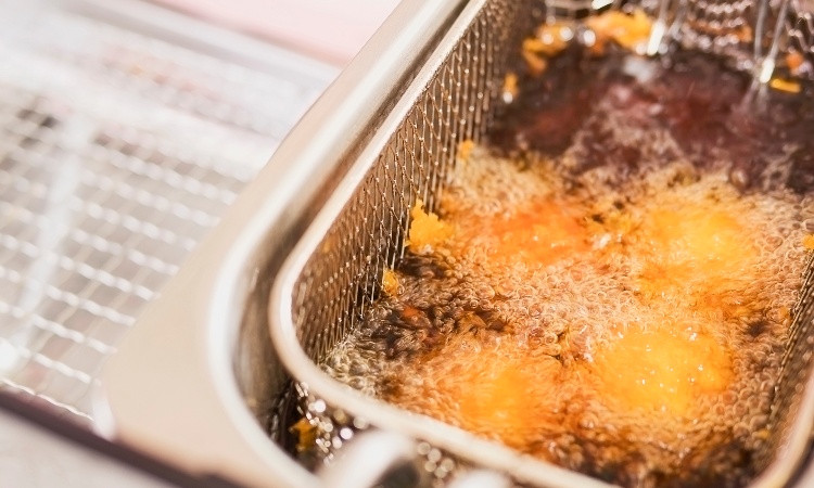 Menjaga Ayam Goreng Tetap Renyah