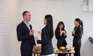 Tips Persiapan Halal Bihalal Kantor